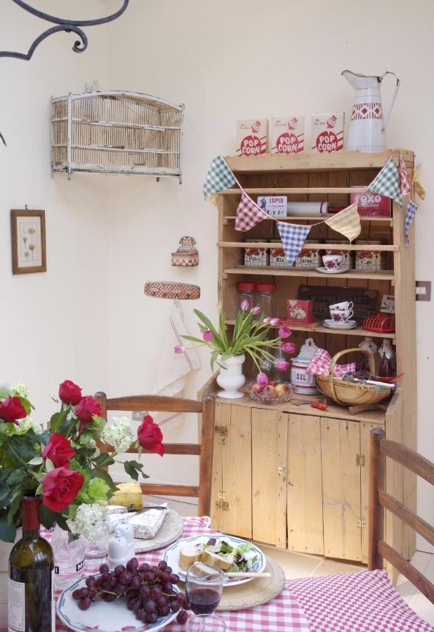 Fosse Farmhouse Holiday Cottages Chippenham  Kültér fotó
