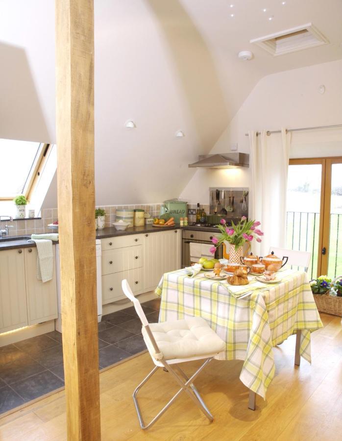Fosse Farmhouse Holiday Cottages Chippenham  Kültér fotó