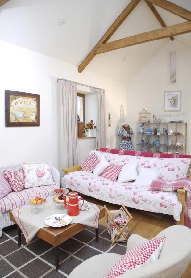 Fosse Farmhouse Holiday Cottages Chippenham  Kültér fotó