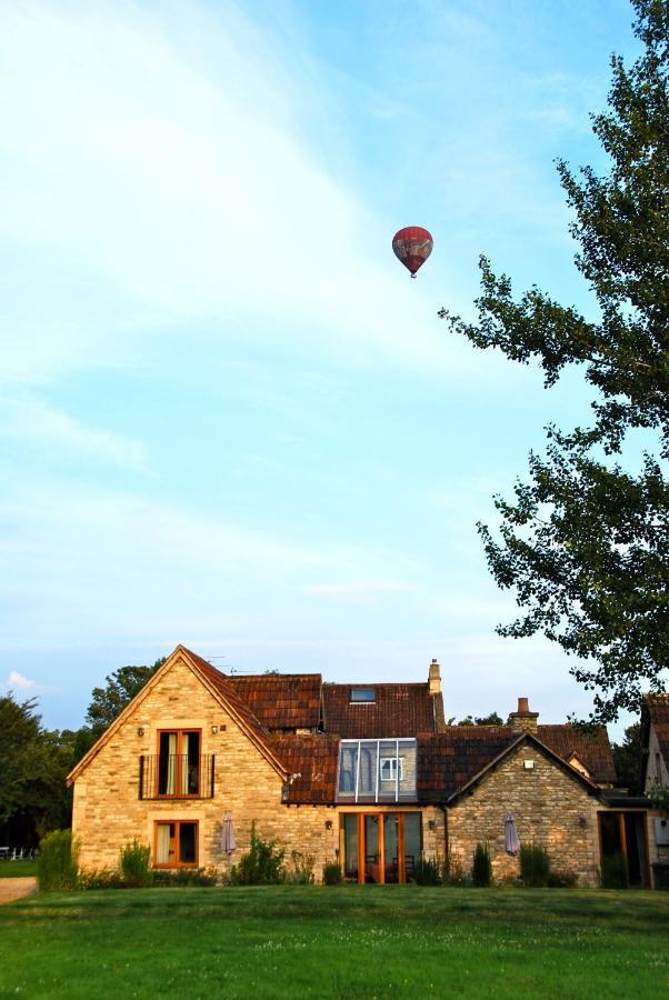Fosse Farmhouse Holiday Cottages Chippenham  Kültér fotó