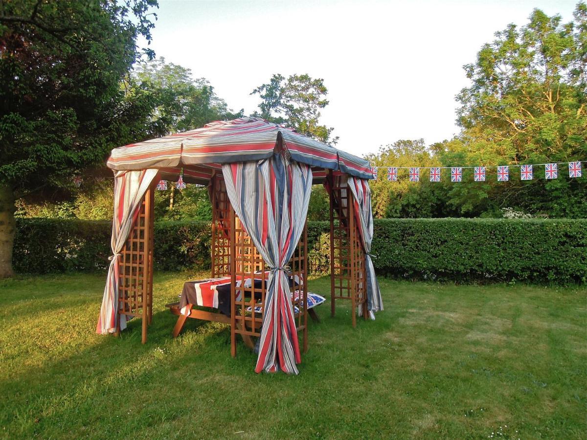 Fosse Farmhouse Holiday Cottages Chippenham  Kültér fotó