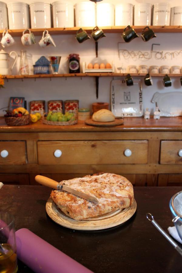 Fosse Farmhouse Holiday Cottages Chippenham  Kültér fotó